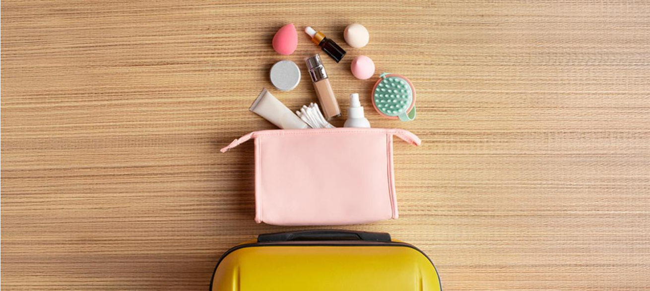 Neceser perfecto para viajes o escapadas: skincare, makeup y minis