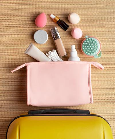 Neceser perfecto para viajes o escapadas: skincare, makeup y minis