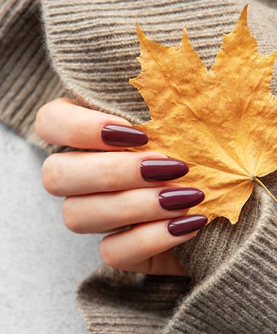 Tendencias de uñas para otoño: colores, estilos y productos imprescindibles