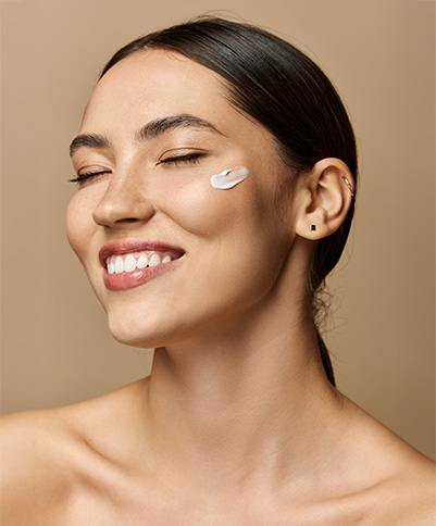 Guía de ingredientes hidratantes para piel seca: cuáles funcionan de verdad