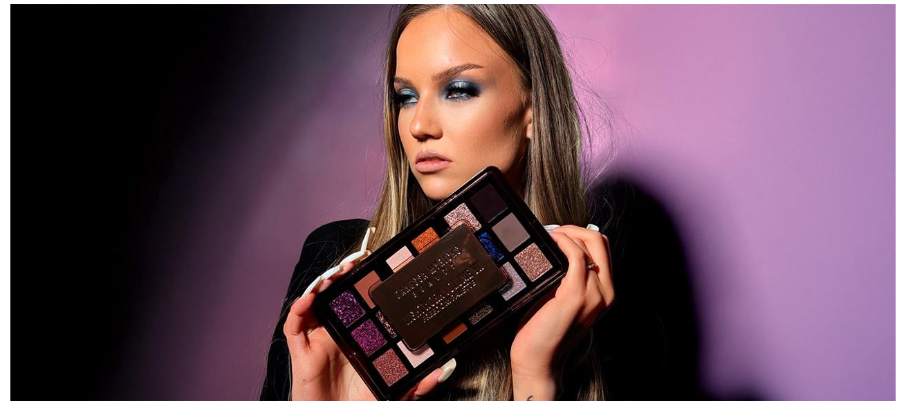 Maquillaje Soft Glam para cenas de empresa: guía fácil para un look elegante