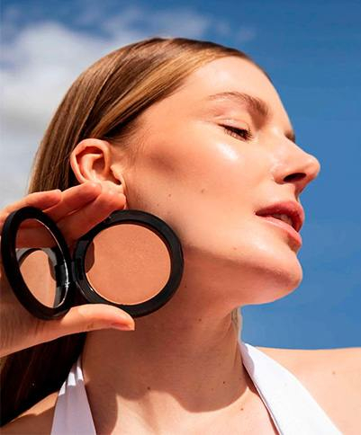 Cómo combinar tu hidratante con el maquillaje para evitar parches secos