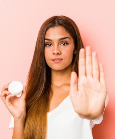 Ingredientes que no deberías mezclar en skincare y cómo evitar errores en tu rutina