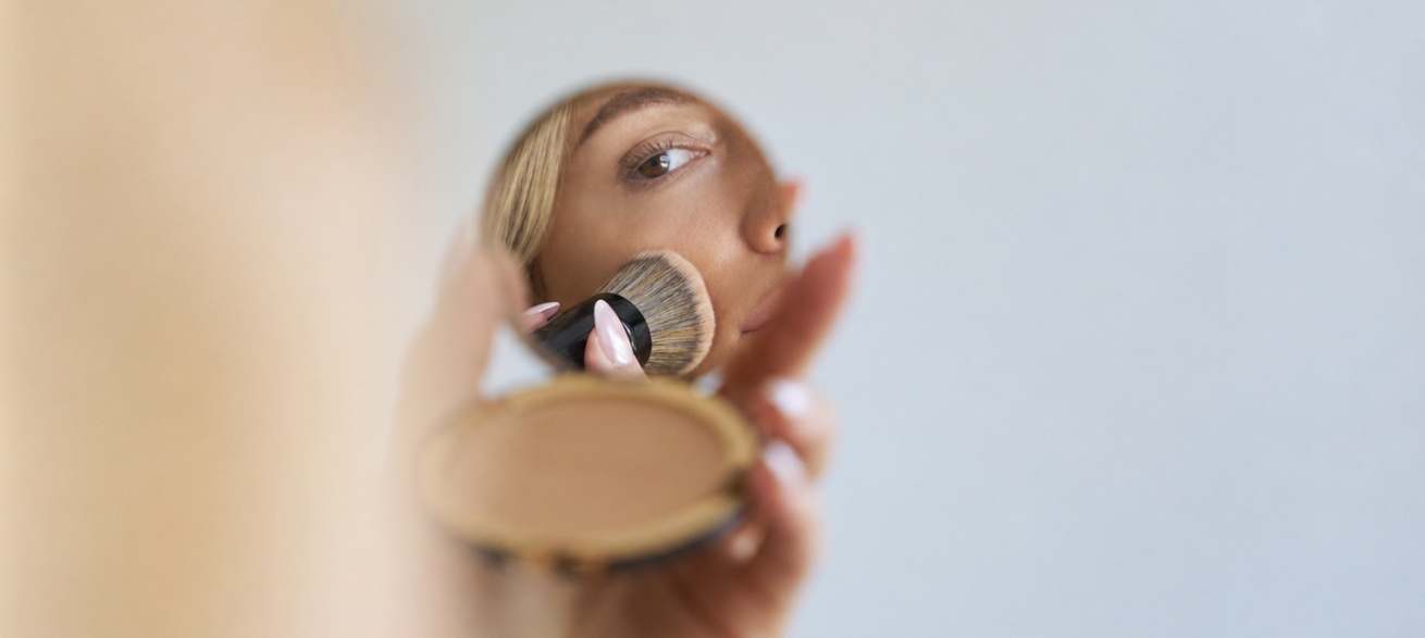 Skin tint vs base de maquillaje: ¿cuál elegir en verano?