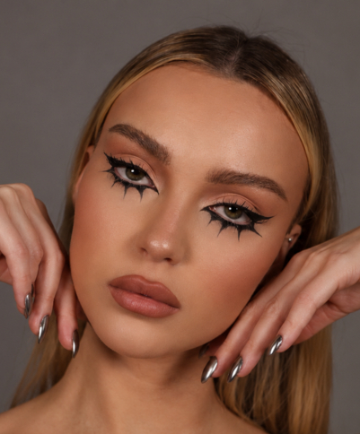 Maquillaje de Halloween fácil: 5 looks con tu neceser 2026