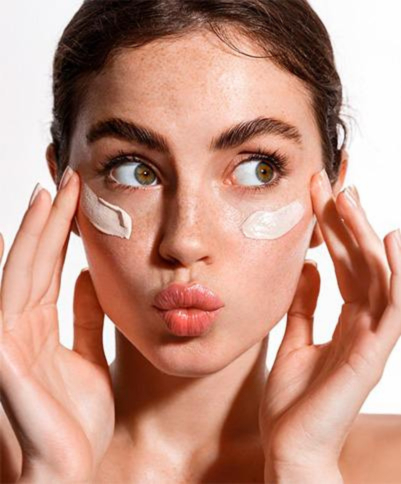 Imprescindibles para cuidar la piel grasa: productos y rutinas que sí funcionan