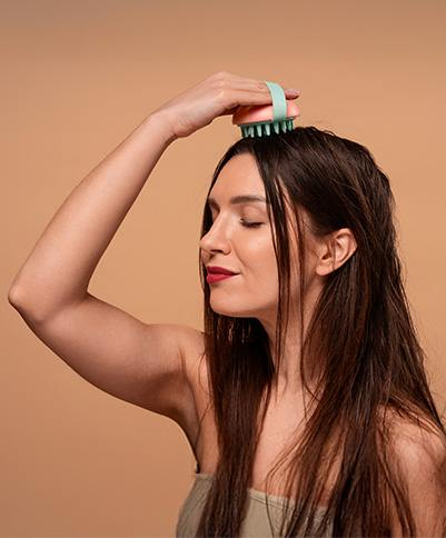 Mejores champús para pelo graso que sí funcionan (y no resecan)