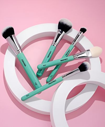 Brochas de maquillaje y pinceles: Descubre sus usos