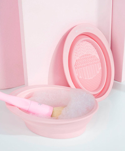 ¿Cómo limpiar las brochas de maquillaje y esponjas?