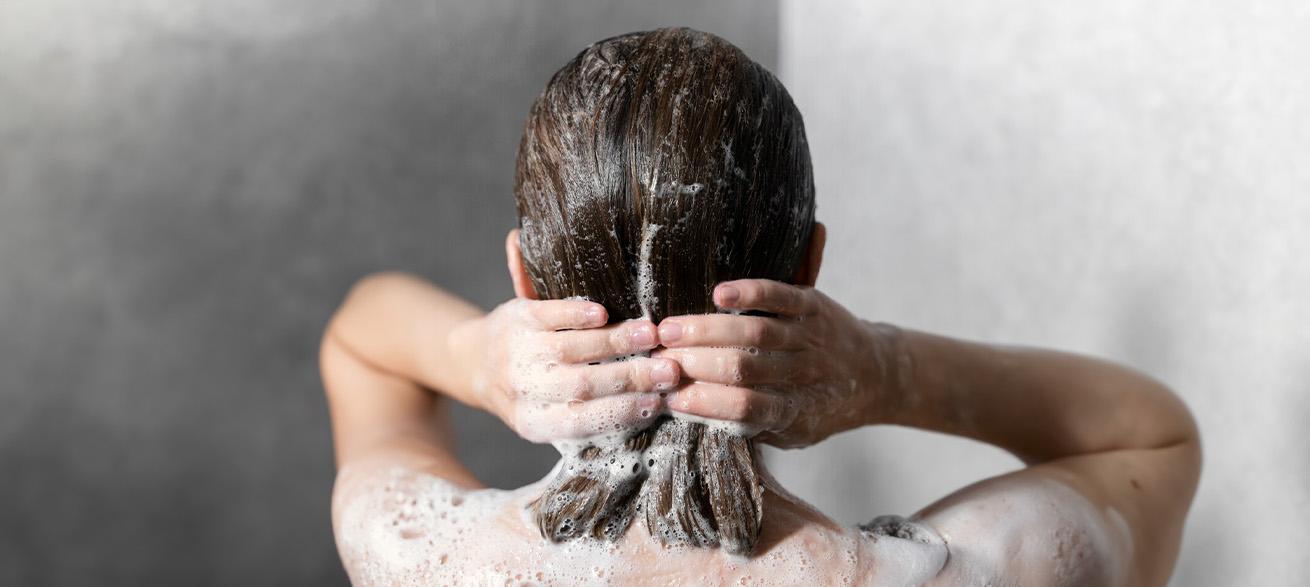 Tips para regular tu cabello graso