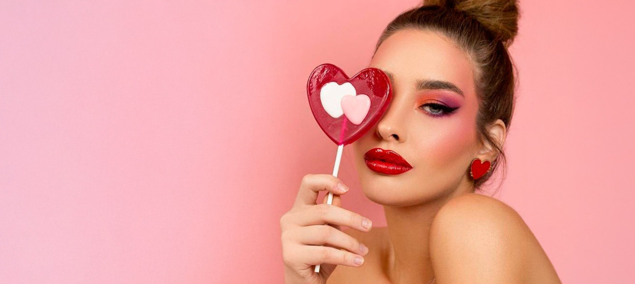 Maquillaje para San Valentín: Tendencias y Looks para Enamorar