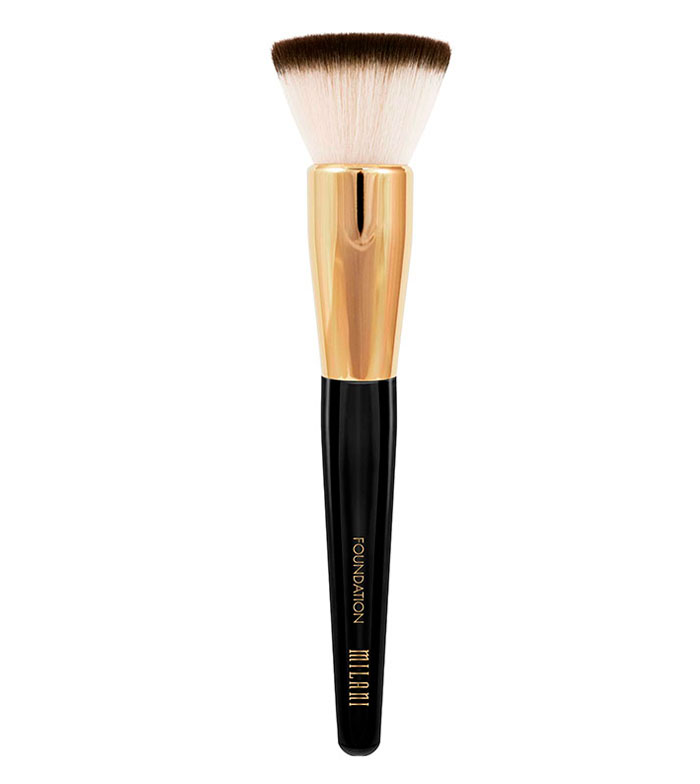 con que brocha se aplica la base