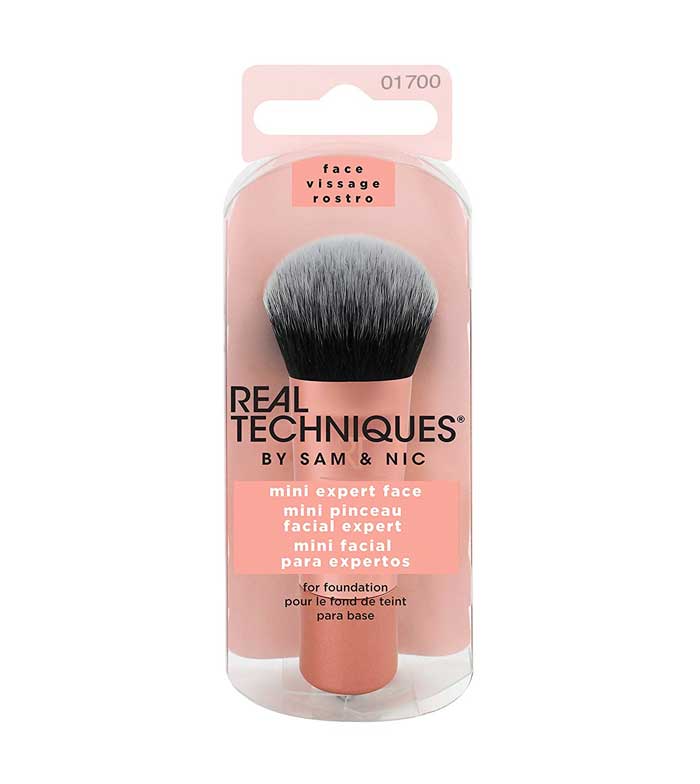 https://www.maquillalia.com/images/productos/real-techniques-mini-brocha-para-rostro-expert-face-by-sam-nic-2-35909.jpeg