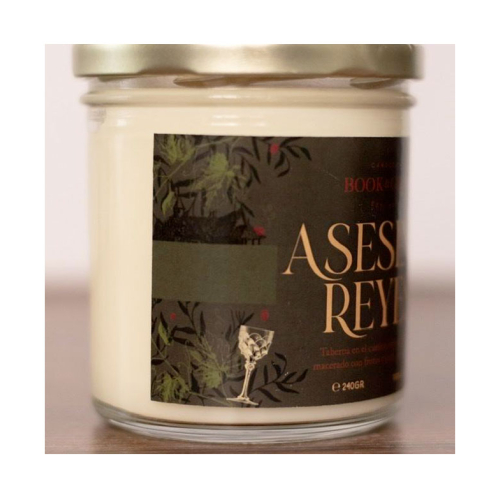 Book and Glow - *Mundos Extraordinarios* - Vela de soja vegana - Asesino de Reyes