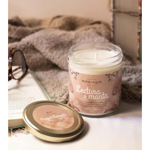 Book and Glow - *Perfect Moments* - Vela de soja - Lectura y manta