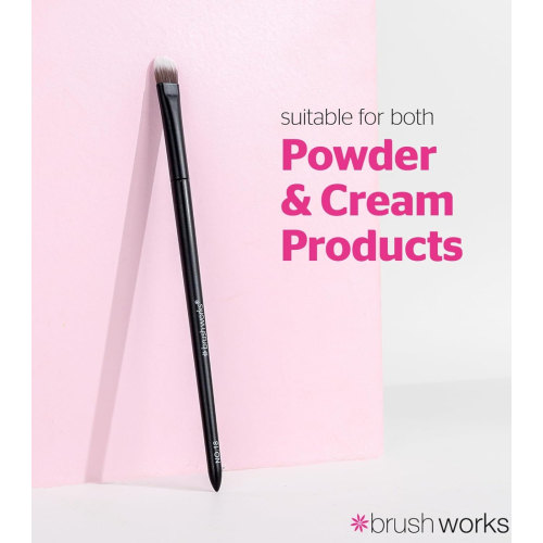 Brushworks - Pincel de ojos Flat Eye - Nº 18