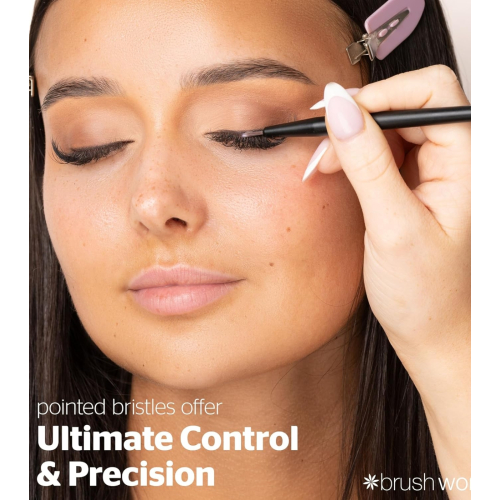Brushworks - Pincel para ojos Precise Liner - Nº 23