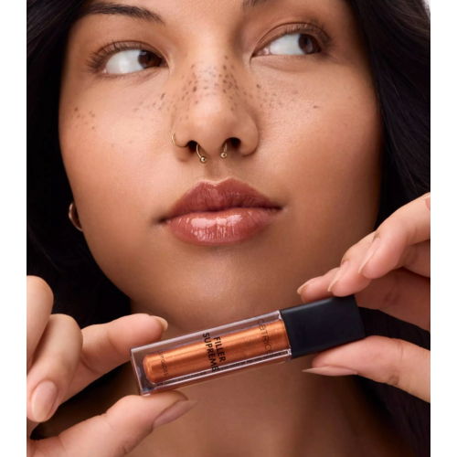 Catrice - Brillo de labios Filler Supreme - 070: Golden Hour Flex