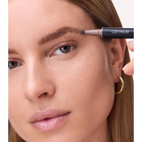 Catrice - Delineador de cejas Feather Brow Filler Waterproof - 010: Ash Brown