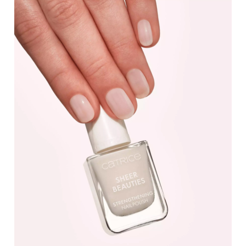 Catrice - Esmalte de uñas fortalecedor Sheer Beauties - 010: Milky Not Guilty