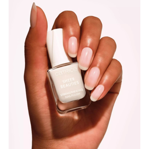 Catrice - Esmalte de uñas fortalecedor Sheer Beauties - 010: Milky Not Guilty