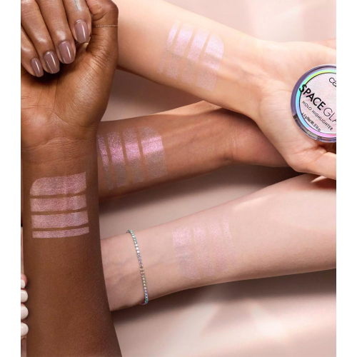 Catrice - Iluminador en polvo Space Glam Holo