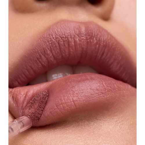 Catrice - *Glass Cloud* - Labial efecto crema polvo Blur-Real Lip - C020: Blushed Reality