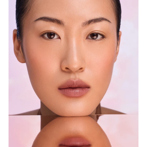 Catrice - *Glass Cloud* - Labial efecto crema polvo Blur-Real Lip - C020: Blushed Reality