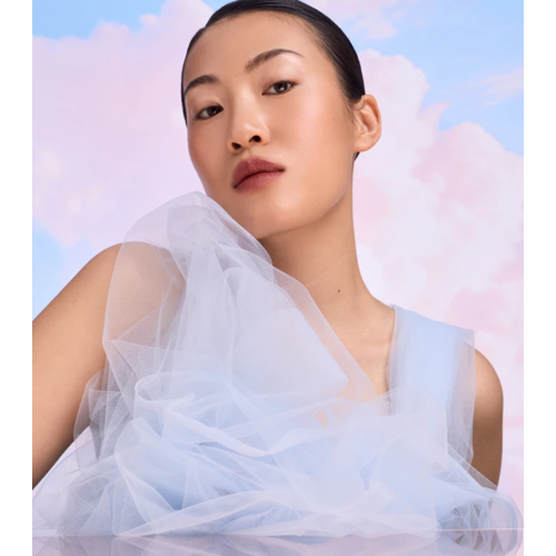 Catrice - *Glass Cloud* - Labial efecto crema polvo Blur-Real Lip - C030: Cloud Mauve