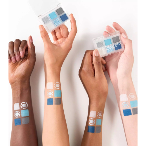 Catrice - Paleta de sombras Tiny Treasures - 040: Icy Whisper