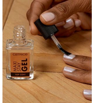 Catrice - Top Coat Maxi Stay Gel