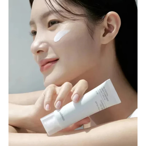 Celimax - *Oil Control* - Protector solar facial Light Sunscreen SPF50+ PA++++