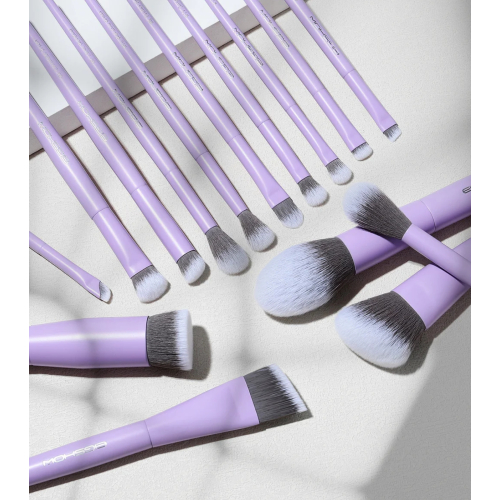 Eigshow - *Purple* - Set de 15 brochas de maquillaje