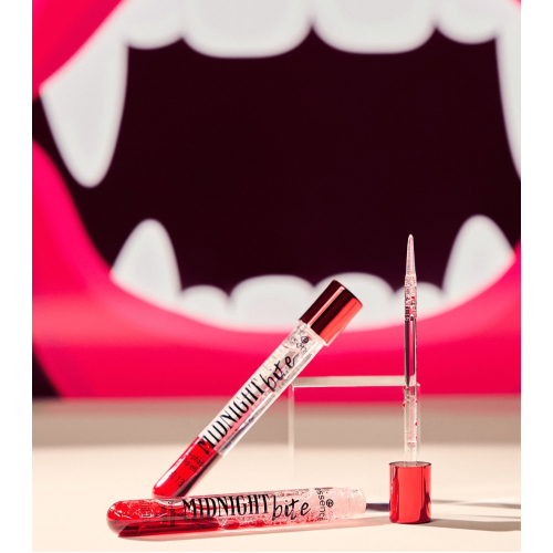 essence - Aceite labial Midnight Bite