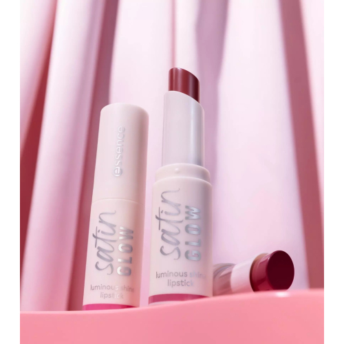 essence - Barra de labios satinada Satin Glow - 01: Whole Latte Love
