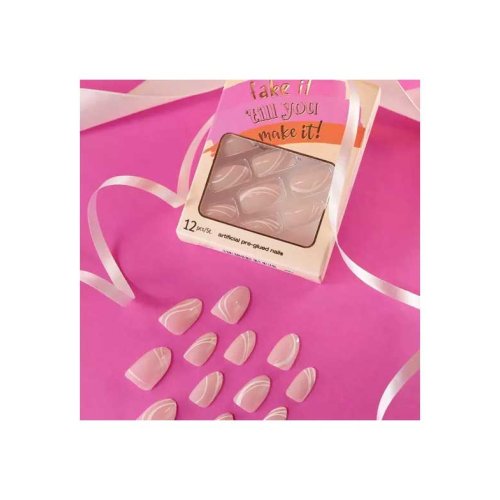 essence - *Fake it 'till you make it* - Uñas postizas - 04: Marblemania