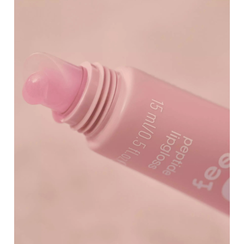 essence - *Feelin' Comfy* - Brillo de labios con péptidos - 01: Strawberry Self-love