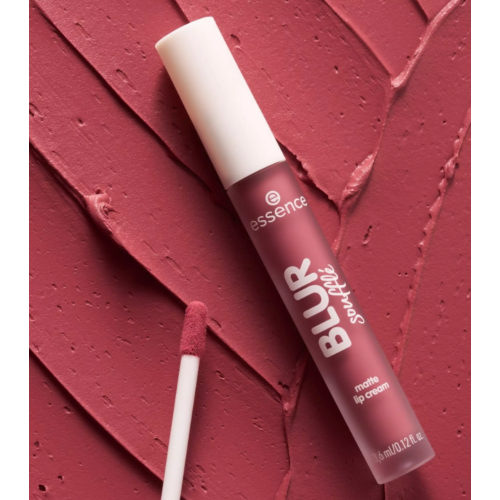 essence - Labial mate acabado difuminado BLUR soufflé - 05: Crush Hour
