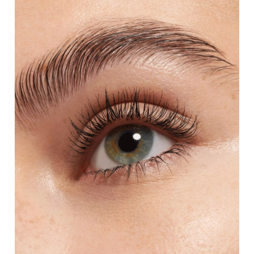 essence - Máscara de pestañas waterproof Maximum Definition