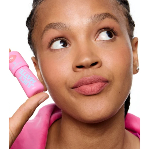 essence - Mousse labial Juicy Matte - 04: Dreamy Blossoms