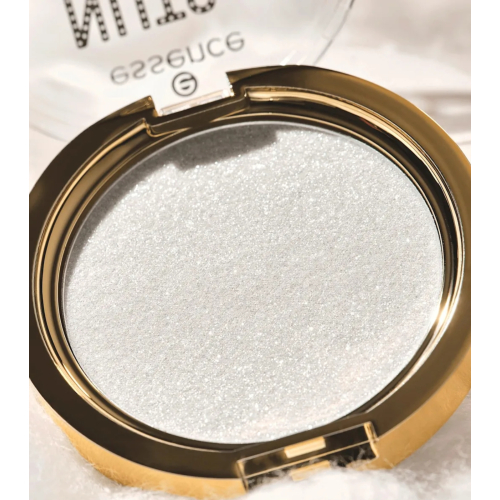 essence - *Nuts About You* - Iluminador en polvo - Sugar Plum Fairy's Dust