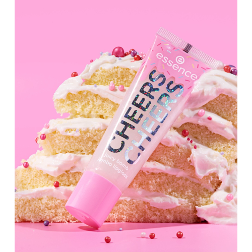 essence - *Say it with Juicy* - Brillo de labios Juicy Bomb XL Cheers Cheers - 02: Cake My Day!