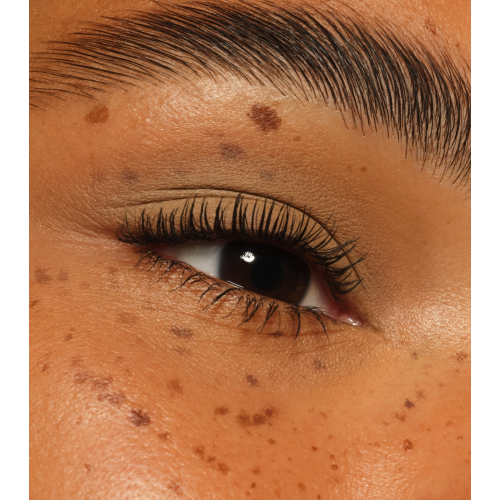 essence - Sombra de ojos en stick Blur Nude - 03