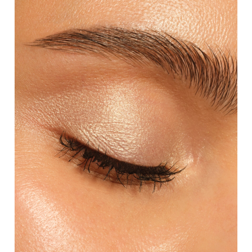 essence - Sombra de ojos en stick Blur Nude - 05: Oat Milk Glow