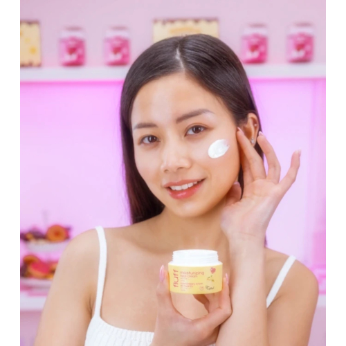 Fluff - Crema facial hidratante SPF50 PA+++ - Vainilla