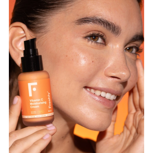 Freshly Cosmetics - Crema facial hIdratante Vitamina C
