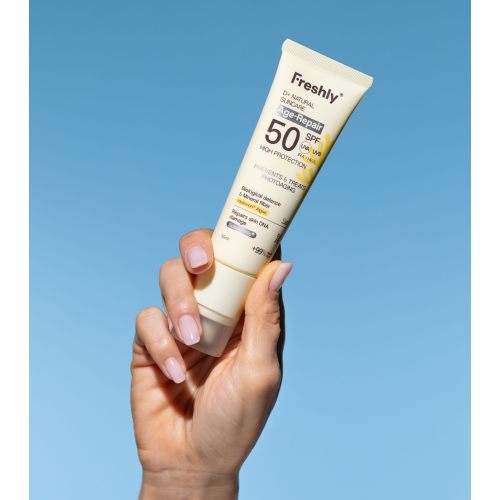 Freshly Cosmetics - *D+ Natural Suncare* - Protector solar facial Age-Repair SPF50