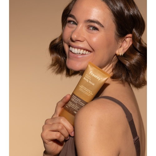 Freshly Cosmetics - Exfoliante corporal Golden Radiance