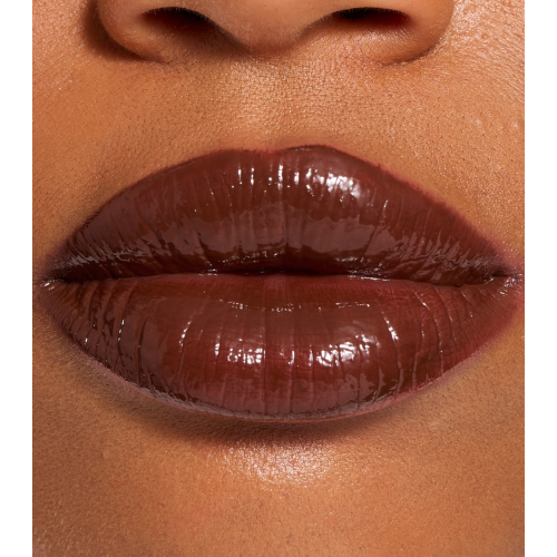 Makeup Revolution - Barra de labios Pout Lip Gloss Stick - Chocolate Ganache
