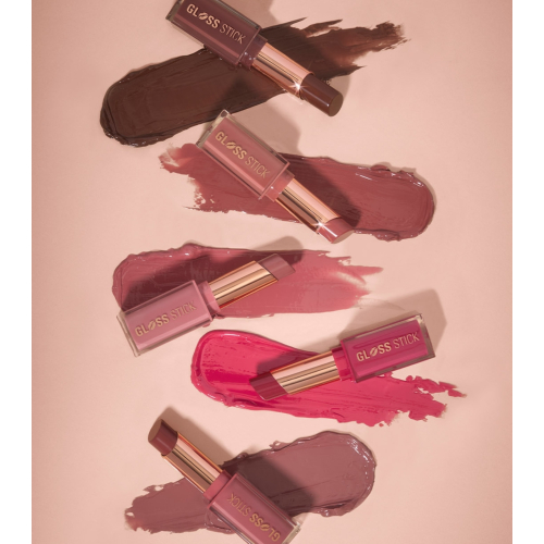 Makeup Revolution - Barra de labios Pout Lip Gloss Stick - Sugar Cookie Pink